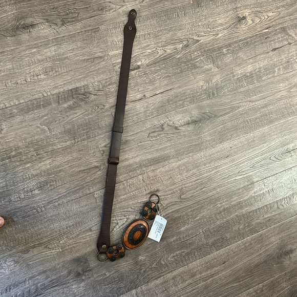 NWT Chico’s Ancient Medallions Slouch Belt Brown Leather Heavy adjustable slide - Picture 6 of 8